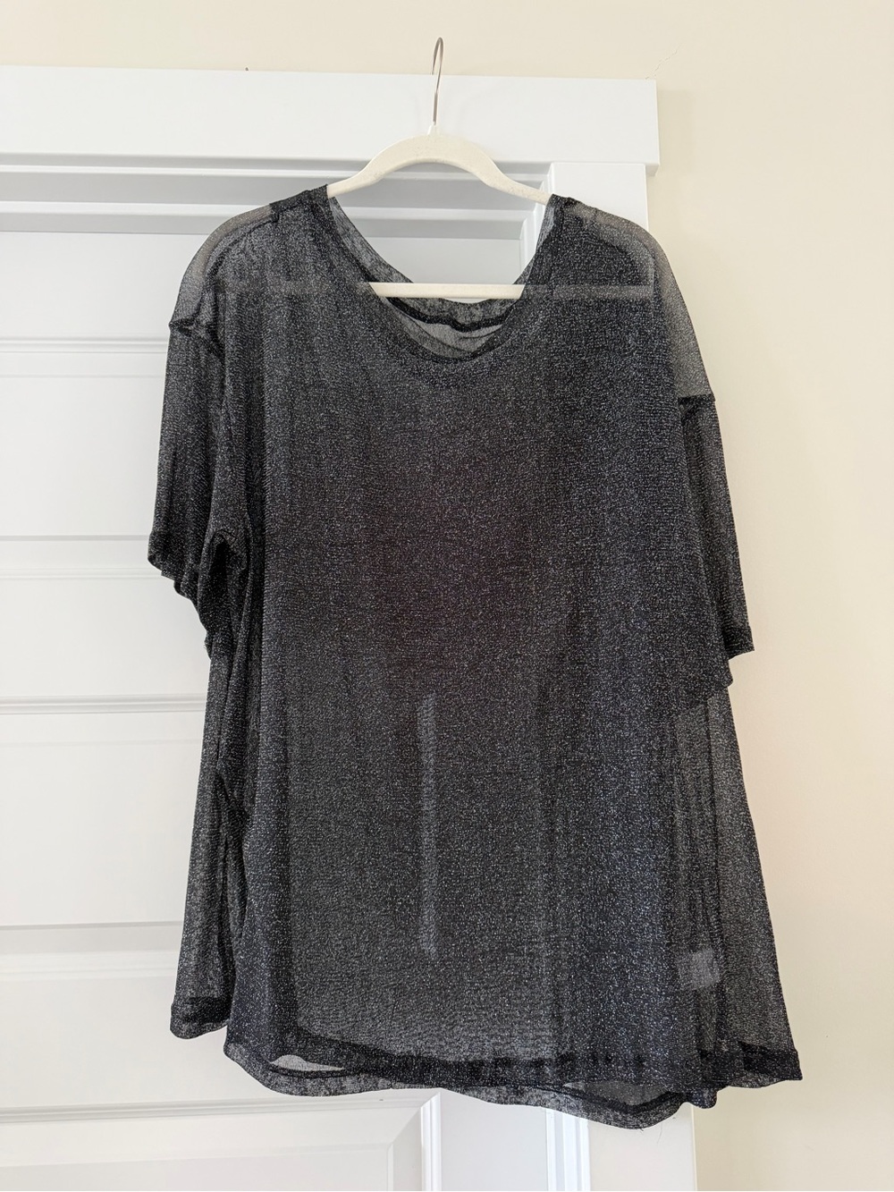 Sheer Metallic Short-Sleeve Women's Top - Black